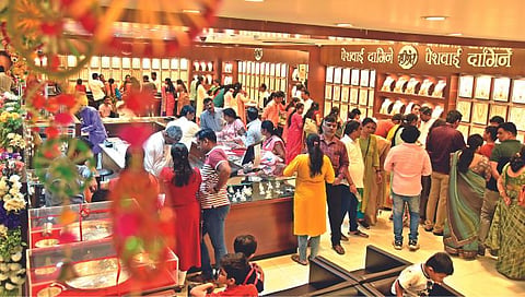Nashik News : दसऱ्याच्या मुहूर्तावर सोने, फ्लॅट, वाहन खरेदीत कोट्यवधीची उलाढाल