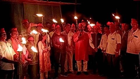 Vishalgarh: शेकडो ‘मशालीं’नी उजळला किल्ले विशाळगड