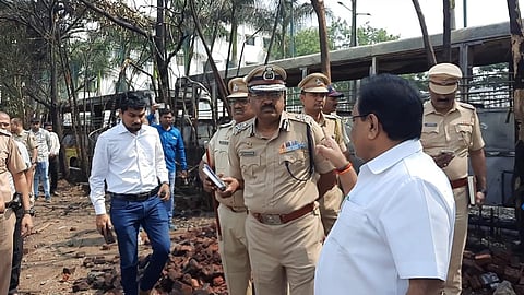 सिलेंडर स्फोट प्रकरण : आरोग्यमंत्र्यांनी पिंपरी- चिंचवड पोलिसांना धरले धारेवर