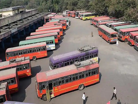 पुण्यातील शिवाजीनगर आगारातून एसटीच्या लातूर, बीडला जाणाऱ्या अठरा फेऱ्या रद्द