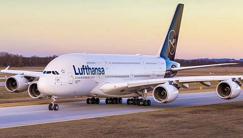 Lufthansa Airlines :’त्‍या’ पती-पत्‍नीचं भांडण विमानात रंगलं; बँकॉकला निघालेलं विमान दिल्‍लीतचं उतरवलं