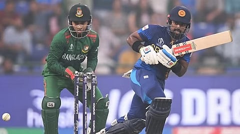 ICC WC BAN vs SL : श्रीलंकेचे बांगलादेशला 280 धावांचे लक्ष्य! चारिथ असलंकाचे झुंझार शतक