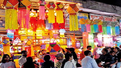 Diwali 2023 | प्रकाशपर्वाला उत्साहात प्रारंभ