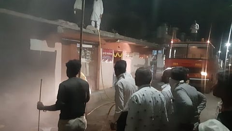 जालना : परतूरमध्ये फूटवेअर दुकानाच्या गोडाऊनला आग 