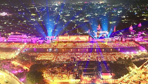 Diwali 2023 : ‘अद्भुत, अलौकिक आणि अविस्मरणीय’ : पंतप्रधान मोदींनी शेअर केले अयोध्या दीपोत्सवाचे फोटो