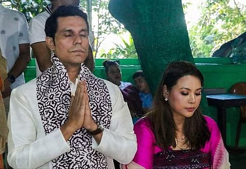 Randeep Hooda Wedding : रणदीपच्या लग्नाची जोरदार तयारी ; लिन लॅशरामसोबत देव दर्शनाला