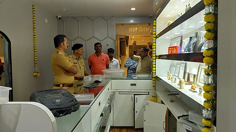 मंचर येथे ज्वेलर्सवर दरोड्याचा प्रयत्न फसला ; पाच दरोडेखोर जेरबंद