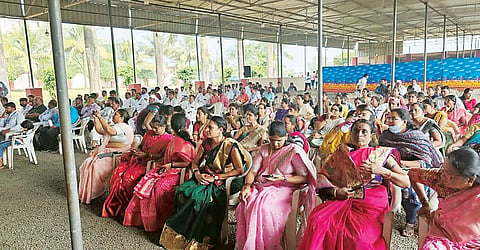 Pune News : जनता दरबारात महिलांनी वाचले समस्यांचे पाढे