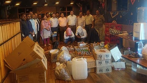 Sangli News : सावळजमध्ये अवैधपणे दारुची विक्री करणाऱ्या तिघांना अटक; ४ लाखांचा मुद्देमाल जप्त