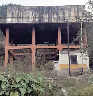 धक्कादायक! पिण्याच्या पाण्यात आढळल्या अळ्या; खडकवासला येथील प्रकार