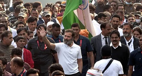 राहुल गांधी यांच्‍या भारत जाेडाे यात्रेतील संग्रहित छायाचित्र.