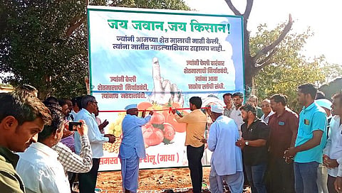 Nashik News : कांदा निर्यातबंदीला मतदान बंदीने उत्तर 