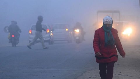 Cold Wave grips Delhi-NCR : दिल्लीतील थंडीमुळे नागरिकांना प्रदूषणाचा धोका; श्वसनासह डोळ्यांच्या तक्रारीत वाढ