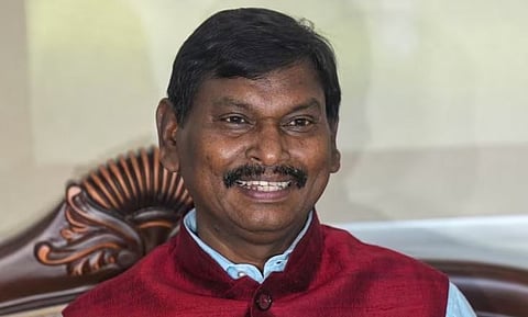 भाजप नेते अर्जुन मुंडा छत्तीसगड भाजपच्या केंद्रीय निरीक्षकांपैकी एक आहेत. ते  नव्‍या मुख्यमंत्र्यांच्या नावाची घोषणा करण्‍याची शक्‍यता आहे.