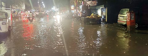 बारामतीला पावसाने झोडपले ! तासाभरात पडला 99 मिमी पाऊस