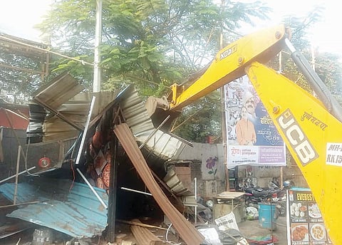 Pune News : धनकवडीत पडला अतिक्रमणांवर हातोडा