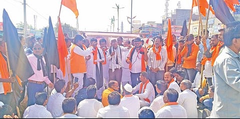 गाढवावर धिंड
