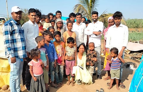 मोखाडा – जव्हार येथे डांबून ठेवलेल्या 12 मजुरांसह 13 बालकांची सातार्‍यातून सुटका