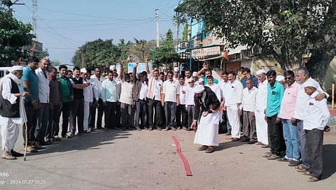 Nashik News : मराठा आरक्षणाची मागणी पूर्ण झाल्याने खर्डेत जल्लोष 