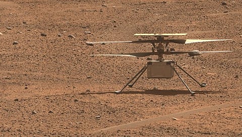 NASAच्या ‘इंजेन्युईटी हेलिकॉप्टर’ मोहिमेला धक्का! मंगळावर लँडिंगवेळी आदळले