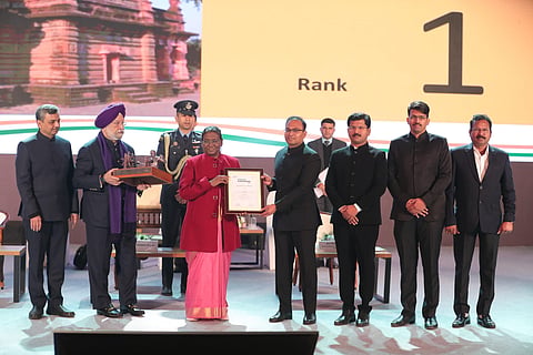 सकारात्मक बातमी ! सासवड नगरपरिषद स्वच्छ सर्वेक्षणमध्ये देशात प्रथम