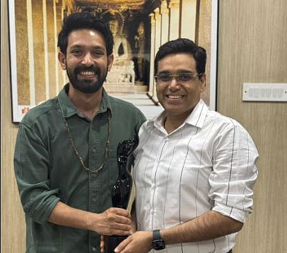Vikrant Massey - IPS Manoj Sharma 