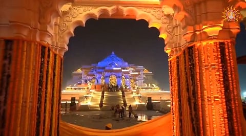 राम मंदिरावर आरतीदरम्यान होणार  लष्कराच्‍या हेलिकॉप्टरमधून पुष्पवृष्टी
