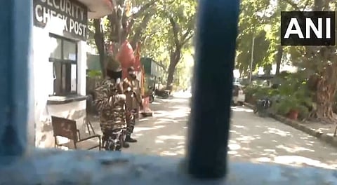 राजधानीत ‘ईडी’ची धडक कारवाई, केजरीवालांच्‍या सचिवांसह १० ठिकाणी छापे