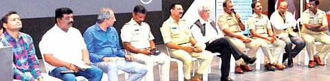 चाकणमधील वाहतूक कोंडी सोडविण्यासाठी बैठक