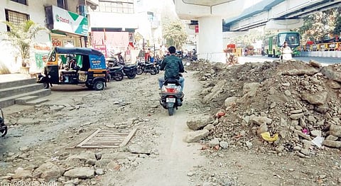 रस्त्यांची अर्धवट दुरुस्ती डोकेदुखी : 24 तास पाणीपुरवठा योजनेचे काम संथगतीने