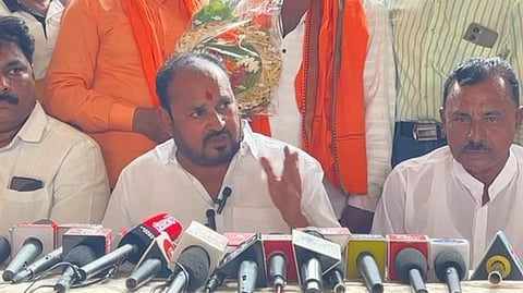 दिनेश बुब 