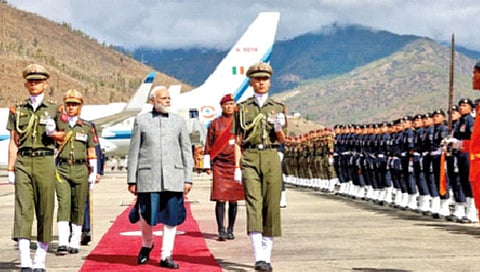 आंतरराष्‍ट्रीय : भूतानशी मैत्री; चीनला शह