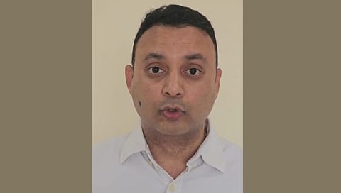 भाजपच्या वरिष्ठ नेत्यांनी राणा दांपत्याला गप्प बसवावं, अन्यथा महायुतीवर परिणाम : माजी आमदार अभिजीत अडसूळ