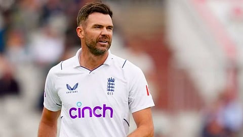 James Anderson 700 Test Wickets : जेम्स अँडरसन @700, अशी कामगिरी करणारा ठरला पहिला वेगवान गाेलंदाज