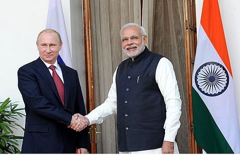 पंतप्रधान नरेंद्र मोदी आणि रशियाचे राष्‍ट्राध्‍यक्ष व्लादिमीर पुतिन. ( संग्रहित छायाचित्र )