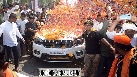 Manoj Jarang: वसमत येथे ५० क्‍विंटल फुलांच्या उधळणीत मनोज जरांगेंचे स्वागत