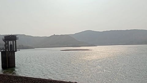 Kadvi Dam 