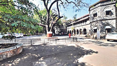 जिल्हाधिकारी कार्यालय नाशिक 