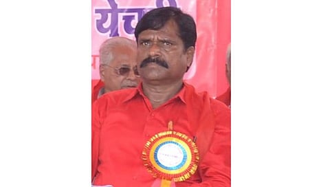 नाशिक : माजी आमदार जे. पी. गावित यांचा बंडाचा झेंडा,  निवडणूक लढण्यावर ठाम