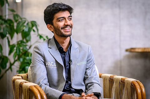 भारताचा १७ वर्षीय ग्रँडमास्टर डी. गुकेश याने कॅन्डिडेट्स चेस टुर्नामेंट जिंकत इतिहास घडवला आहे. ही जागतिक बुद्धीबळ स्पर्धा जिंकणारा तो जगातील सर्वात युवा खेळाडू ठरला आहे.