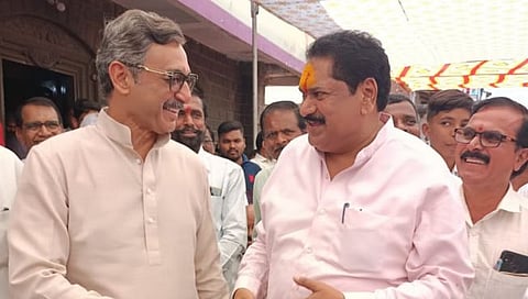 Sambhaji Raje,  Sanjay Mandlik