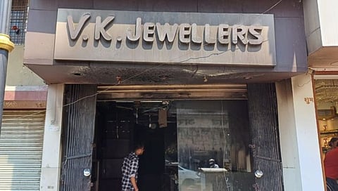 नागपूर: इतवारी सराफ मार्केटमधील ज्वेलर्सच्या दुकानाला भीषण आग