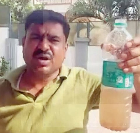 दूषित पाणी पुरवठा; टंचाईग्रस्तांची केली जातेय थट्टा! नागरिकांचा  संताप