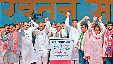 भटकती आत्माच मोदींना सत्तेवरून खाली खेचणार : शरद पवार
