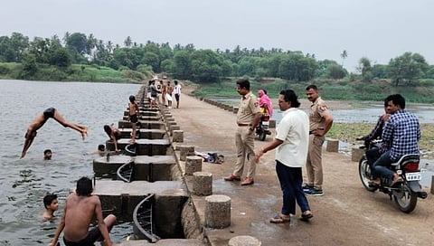 राजापूर बंधाऱ्यावर पाण्याच्या सुरक्षेसाठी बंदोबस्‍त