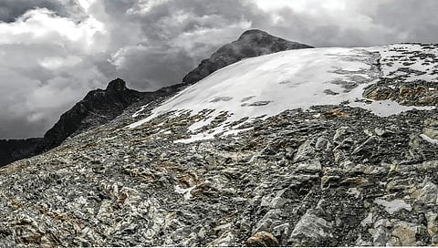 ‘या’ देशातील सर्व ग्लेशियर्स आता झाले नष्ट!