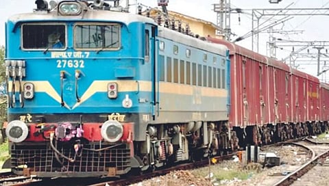 व्यापार्‍यांना कळणार मालगाडीचे लोकेशन