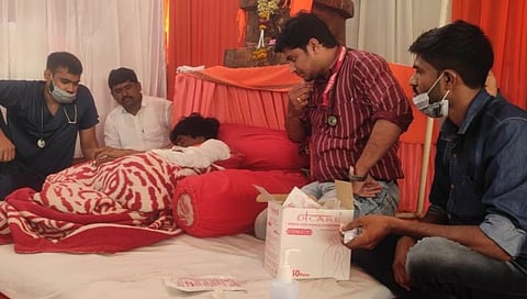 मराठा आंदोलनाचे नेते  मनोज जरांगे यांची आज (दि.११) प्रकृती खालावली आहे. 