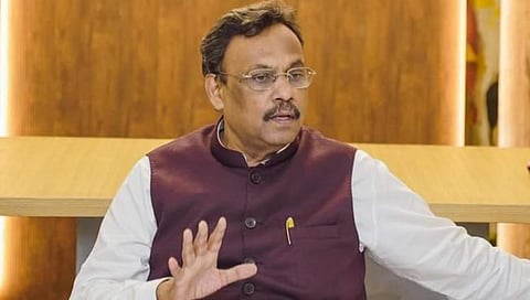 एनडीएच्या  समन्वयकपदी   विनोद तावडे यांची निवड केली आहे.