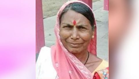 हौसाबाई प्रल्हाद साखरे यांचा विजेचा धक्का लागून मृत्यू झाला. 